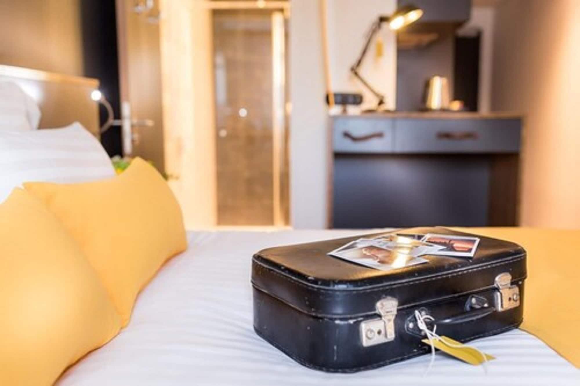 Best Western Plus Suitcase Paris La Defense Bois-Colombes Exterior photo